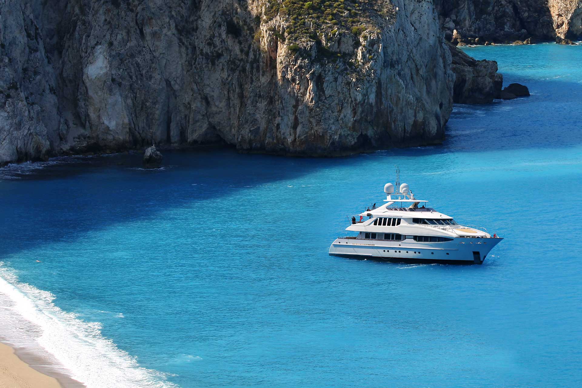 Athens Gold Yachting - Motor Charter
