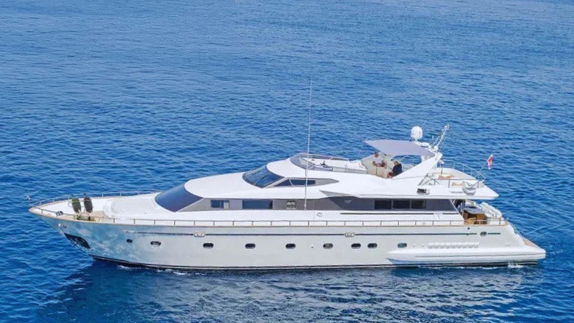 Athens Gold Yachting - MY Falcon / Charter