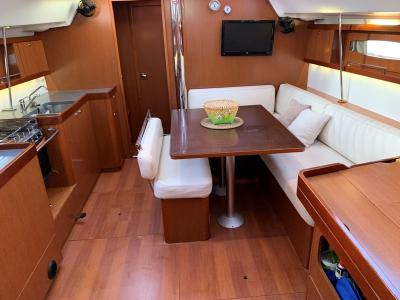 Athens Gold Yachting - Armonia - Beneteau Oceanis 46 - living room