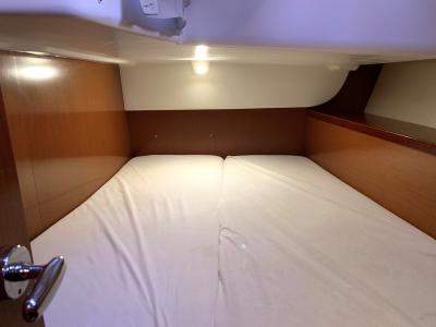 Athens Gold Yachting - Armonia - Beneteau Oceanis 46 - bedroom